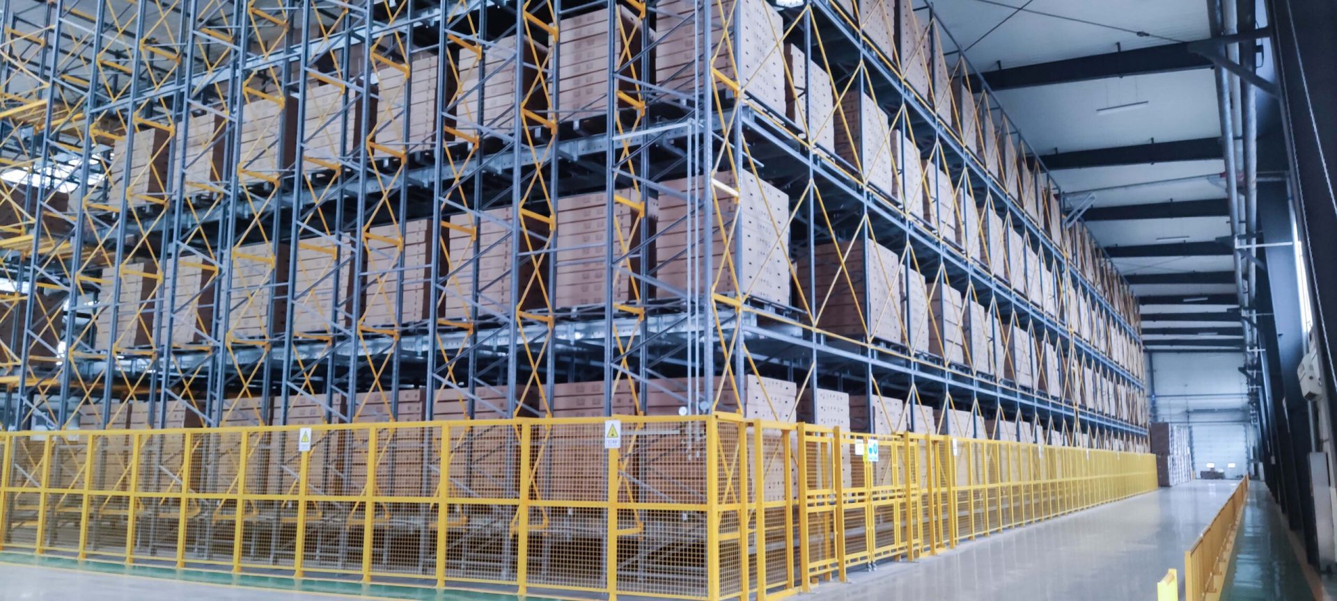 United Material Handling, Material Handling, Warehouse Logistics, Logistics, Warehousing, Automated Storage Solutions, ASRS, Pallet Shuttle, Robotics, Automation, Stacker Crane